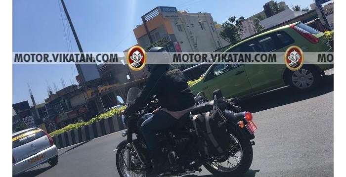 Royal Enfield Classic And Thunder Bird Facelift Models Spied Testing