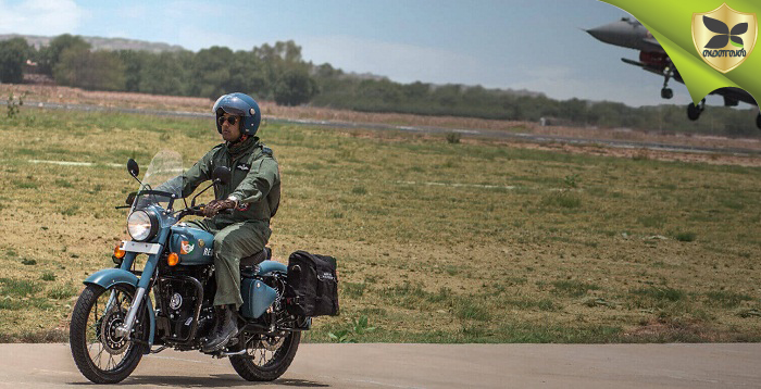 Royal enfield signals top airborne blue helmet